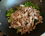 A picture of step 5 of Beef with Broccoli.