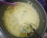 Foto langkah ke 1 dari resep Cup cake vanila.