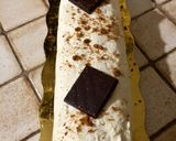 Une image de l'étape 9 de Bûche mousse framboise ganache chocolat blanc.