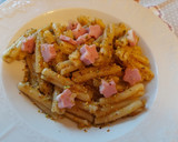 Foto del passaggio 4 della ricetta Casarecce con pesto di pistacchio e stelline di mortadella