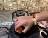 A picture of step 1 of Tomato Bharta.