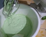 Foto langkah ke 4 dari resep Bolu kukus pandan takaran sendok.