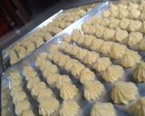 Foto langkah ke 4 dari resep Sus Kering Keju.