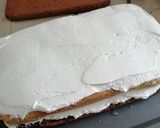 Pas rețetă Prăjitură cu 2 blaturi, cremă cu mascarpone, strat de gem cu nucă și glazură de ciocolată albă 14 fotografie