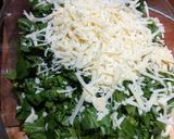 Foto del paso 9 de la receta: Suprema entre panes de estragón y ensalada de rúcula y parmesano