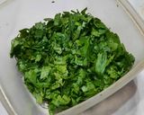 Foto del paso 1 de la receta: Gremolata (ajo, perejil, limón)