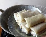 Foto langkah ke 2 dari resep MARTABAK LUMPIA ISI SAYUR || OLAHAN KULIT LUMPIA.