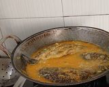 Foto langkah ke 6 dari resep Pesmol Ikan Mas Bumbu Kuning.