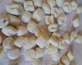 Foto del paso 3 de la receta: Gnocchi di ricotta con salsa suave de tomates