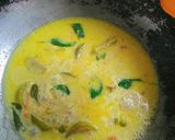 รูปขั้นตอนการทำที่ 2 ของ ลิงกิวเน่แกงเขียวหวานไก่