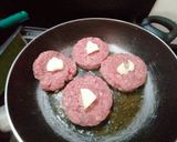 Foto del passaggio 5 della ricetta Hamburger genuini fatti in casa🍔🥩🥕🥬🌽🍋