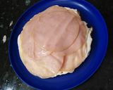 Foto del paso 2 de la receta: Tortilla de papas rellena de queso y pechuga de pavo