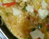 A picture of step 4 of Cheesy maggi omelet.