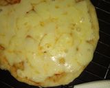 Foto langkah ke 5 dari resep Pizza teflon / oven.