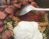 Foto del paso 6 de la receta Espirales con nata, tomate y salchichas