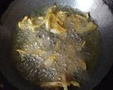 A picture of step 4 of Onion Pakoda.