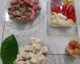 Foto langkah ke 1 dari resep Tahu Bakso Sosis Oseng Mercon.