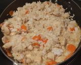 Une image de l'étape 4 de Sauté de poulet au curry coco, carottes et riz.