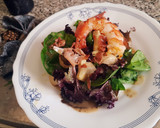 Foto del paso 13 de la receta: Ensalada templada de setas, alcachofas en escabeche y gambas