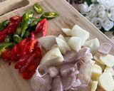 Foto langkah ke 1 dari resep Sarden Tumis Pedas Simple.