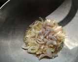 A picture of step 3 of Onion pasta.