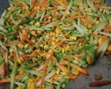 Foto langkah ke 3 dari resep Tumis Labu Siam Wortel Jagung.