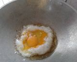 Foto langkah ke 6 dari resep Cah Sawi Telur.