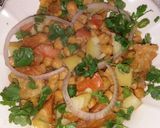A picture of step 4 of Chana Chaat.