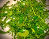 Hình bước làm 1 của món Nhộng Tằm Rim