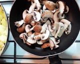 Foto del paso 3 de la receta: Canastitas de cebolla, hongos y 4 quesos