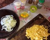 Foto del paso 1 de la receta: Torta de choclos y cebolla 👌