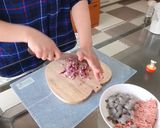 Hình bước làm 5 của món Bánh bao đào tiên nhân pizza