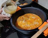 Foto del paso 4 de la receta: Sopa de Tomate con Gambitas y Chirlas