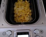 Foto del paso 2 de la receta: Tortilla de patatas y cebolla en Panificadora Lidl