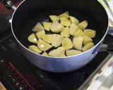 A picture of step 1 of Three colors Imo-mochi (Potato rice cake).
