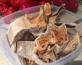 A picture of step 1 of Stockfish and Pomo Stew.