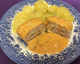 Foto del paso 8 de la receta: Pechuga rellena con crema de piquillos y setas🌹💗🥂