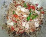 ผัดกระเพราหมูสับใส่ปลาหมึก วิธีทำสูตร 6 รูป