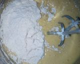 A picture of step 4 of Lemon cake.