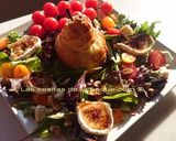 Foto del paso 1 de la receta: Pera en hojaldre con ensalada de roquefort, queso de cabra caramelizado, nueces y pistachos 