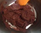 Foto langkah ke 3 dari resep Red Velvet Cookies.