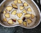 A picture of step 2 of Semolina apple cake.