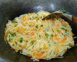 Foto langkah ke 4 dari resep Misoa Goreng.