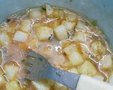 Foto del paso 3 de la receta: Tortilla de papas con hierbas aromáticas. Chuletas de cerdo