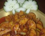 Gambar langkah 4 resipi Sambal tumis fishball.