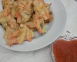 Foto langkah ke 3 dari resep Bakwan saos asam manis.