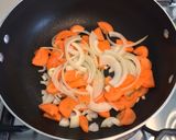A picture of step 2 of Black vinegar chicken & vegetable rice bowl.
