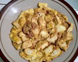 Foto langkah ke 4 dari resep Tahu Telur Bumbu Kacang.
