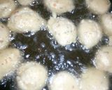 A picture of step 3 of Dahi bhallay.