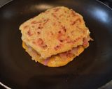 Foto del paso 9 de la receta: Arepa🫓con🧀🍯chori-queso🥯🥓🧅